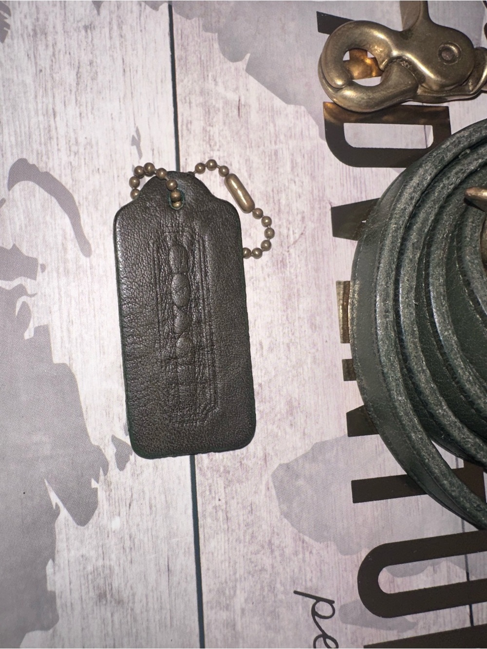 Rare Vintage Coach Station in Olive! - Picture 8 of 11